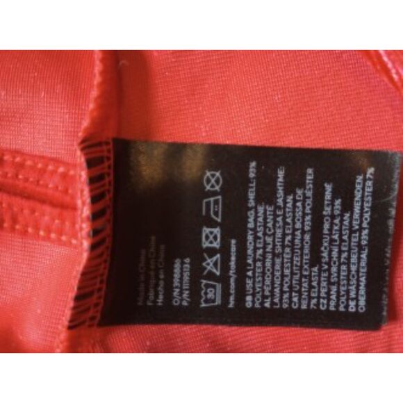 Divided Women's Size XLarge Red Sparkly Heart Top - NWT - Picture 5 of 7